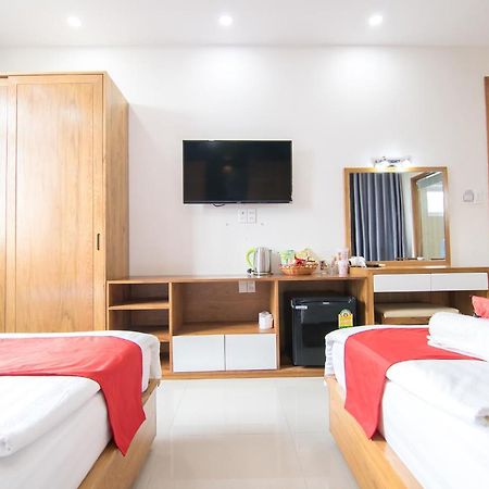 Reddoorz Plus Near Lotte Mart Cong Hoa 호치민 외부 사진