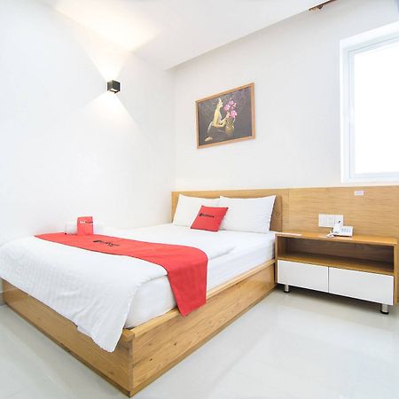 Reddoorz Plus Near Lotte Mart Cong Hoa 호치민 외부 사진