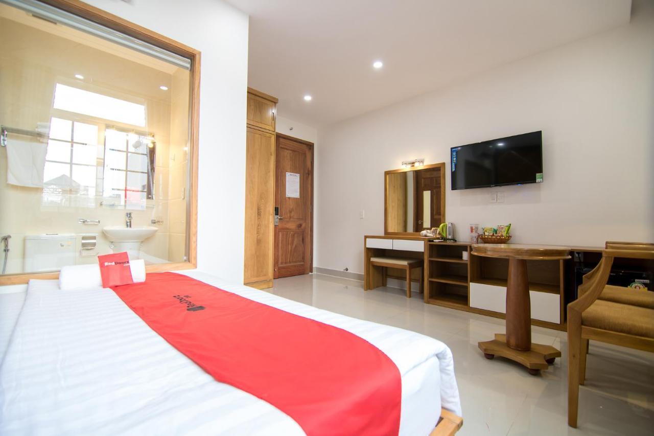 Reddoorz Plus Near Lotte Mart Cong Hoa 호치민 외부 사진
