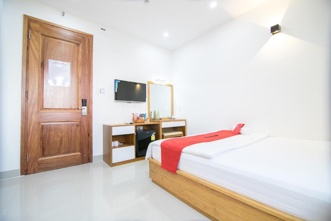 Reddoorz Plus Near Lotte Mart Cong Hoa 호치민 외부 사진