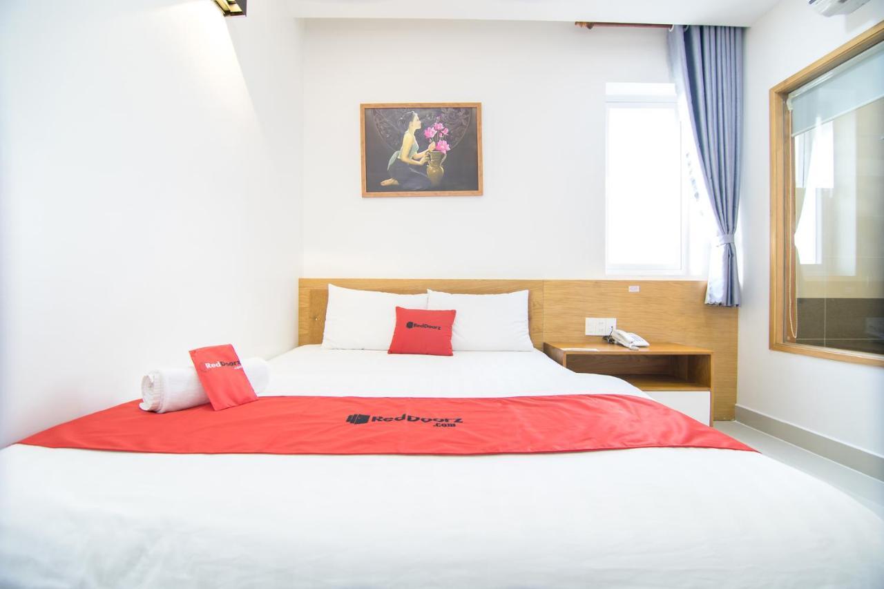 Reddoorz Plus Near Lotte Mart Cong Hoa 호치민 외부 사진